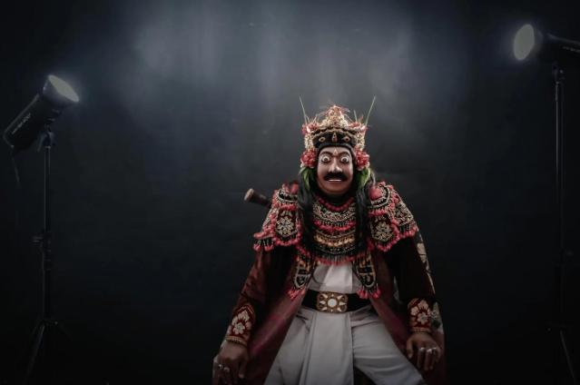 バリの生きた仮面:Topeng Kerasの繊細さ