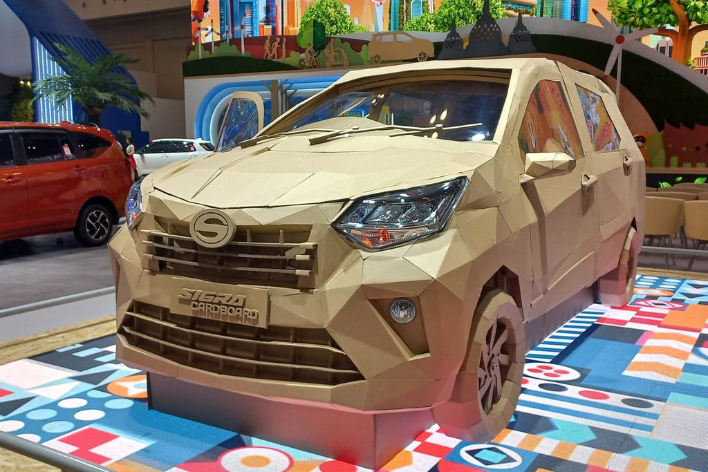GIIAS2024に出展されたダンボール製Daihatsu Sigraに迫る