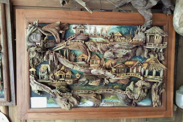 BantulのアーティストSukito、ビーチの廃材を3Dアート作品に変換