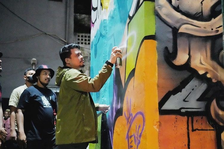 Medan Art Festival Mural and Graffitiを発表し、Bobby Nasution（メダン市長）はミューラル・アートの活動家から感謝の言葉を受ける