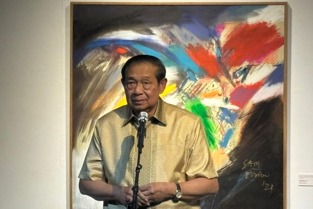インドネシア共和国第6代大統領Susilo Bambang Yudhoyono、Bentara Budaya Jakartaで2点の絵画を公開し、世界に平和の使命を伝える